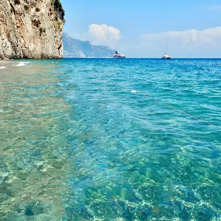 Affittacamere L'antica Casa-a Beautiful View. Amalfi